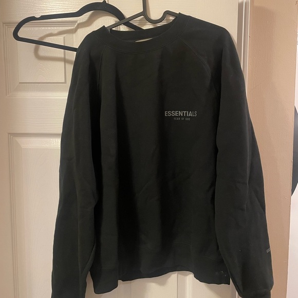 Essentials Crew Neck - Picture 1 of 5